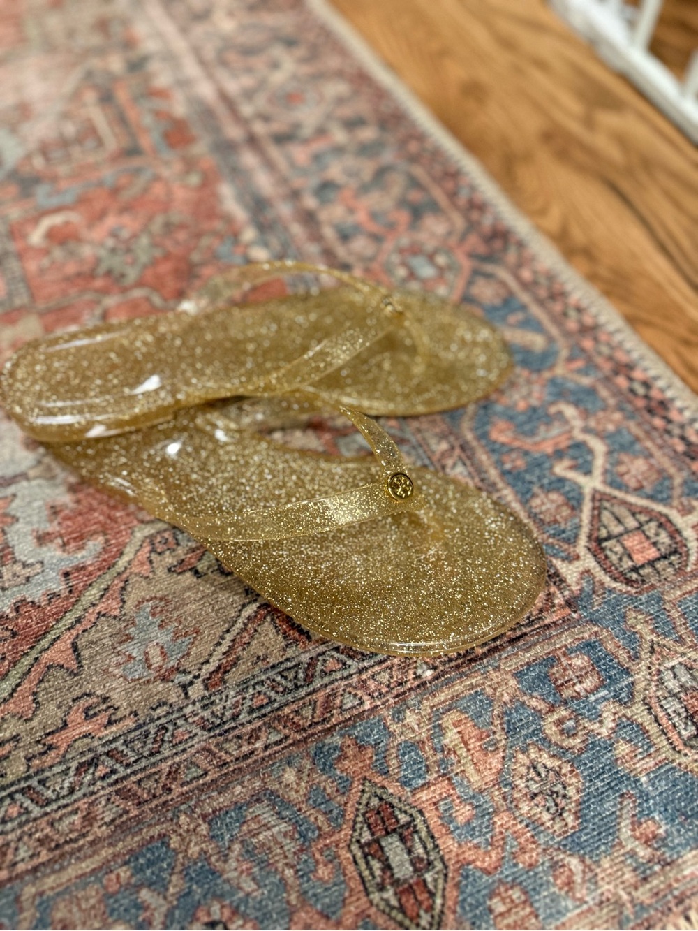 Tory Burch Gold Glitter Jelly Thong Sandals with Logo Medallion - Picture 2 of 4